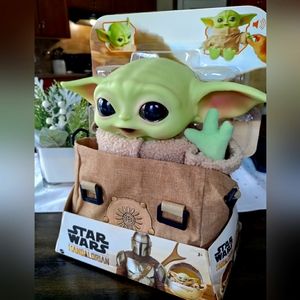 Talking Baby Yoda In Burlap Bag. Star Wars Mandalorian Grogu The Child Doll New